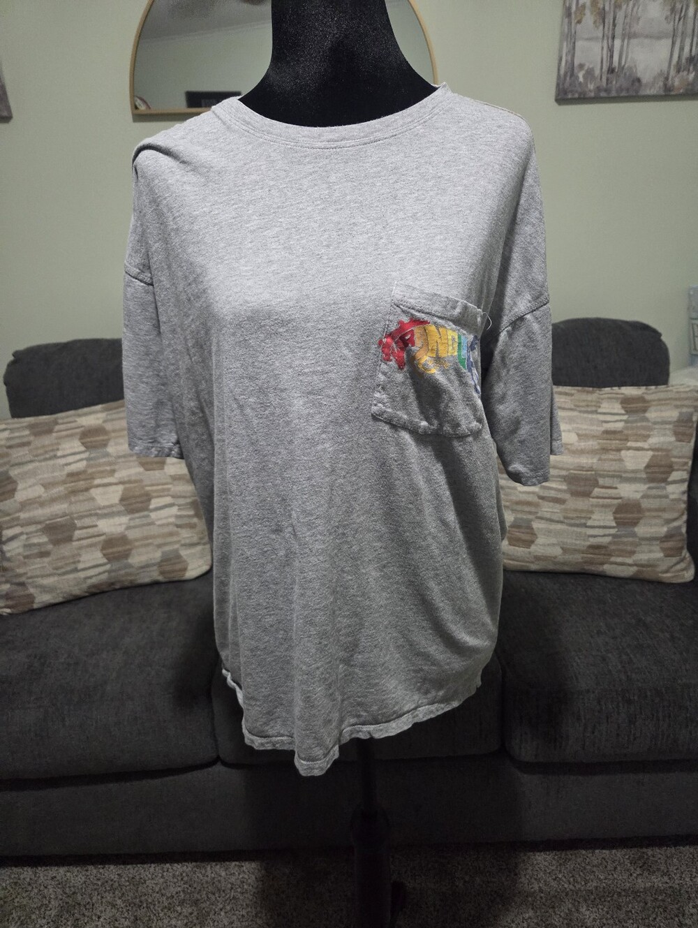 Wrangler gray t-shirt with tan logo label